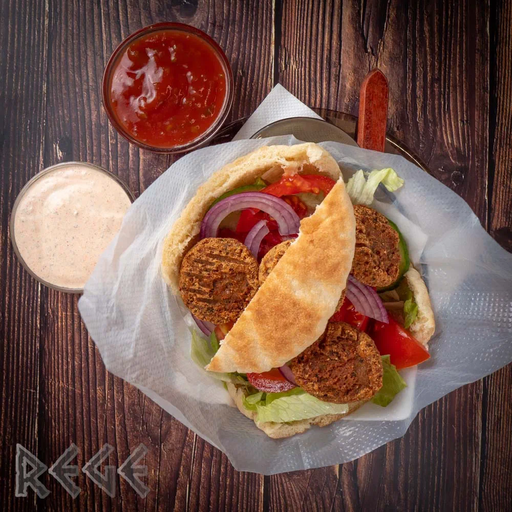 Falafel pita